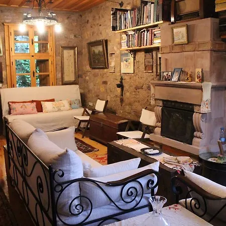 Σπίτι διακοπών Stone House With Garden In Cunda/ayvalik Ayvalı