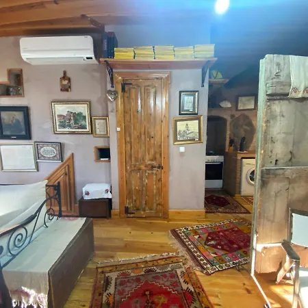 Stone House With Garden In Cunda/ayvalik 펜션 *