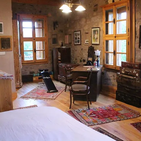 펜션 Stone House With Garden In Cunda/ayvalik *