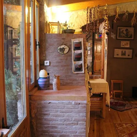 Stone House With Garden In Cunda/ayvalik Dom wakacyjny *