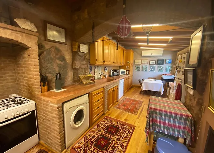 Дом отдыха Stone House With Garden In Cunda/ayvalik *